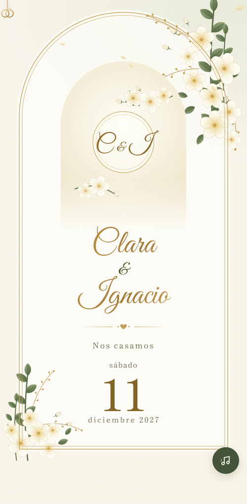 Ejemplo de invitación de boda en crema y dorado: un arco con flores blancas y hojas verdes, y el monograma de los novios en el centro.